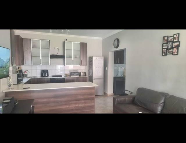 3 BEDROOM HOUSE FOR SALE IN HEUWELSIG ESTATE